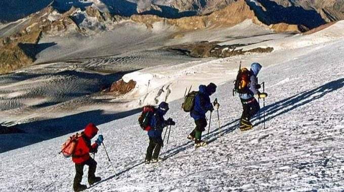 Besteigen Sie den Höhsten Berg Europas - den Elbrus (EL-01)